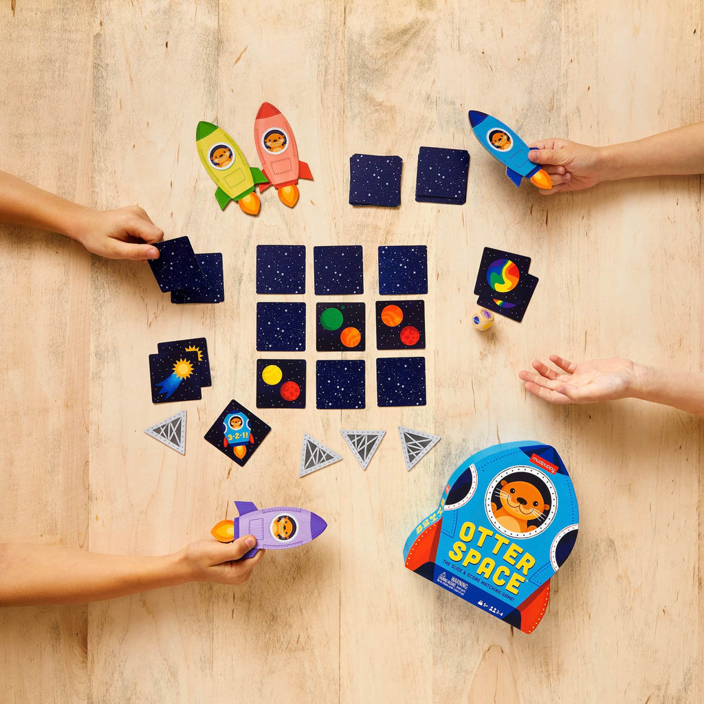 Otter Space Shaped Box Game - Mudpuppy